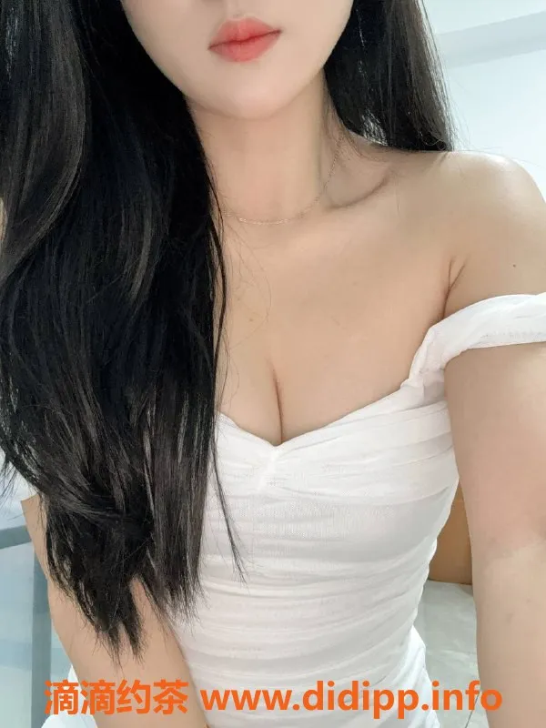 深圳楼凤-龙华丁丁，800元享多项服务