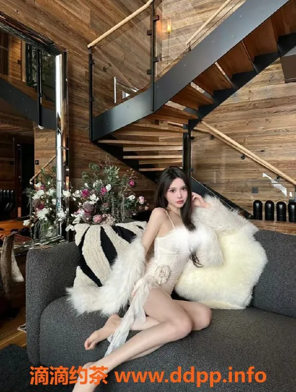 杭州楼凤-妍妍：22岁高颜值美眉，171cm身高，1000元体验激情服务