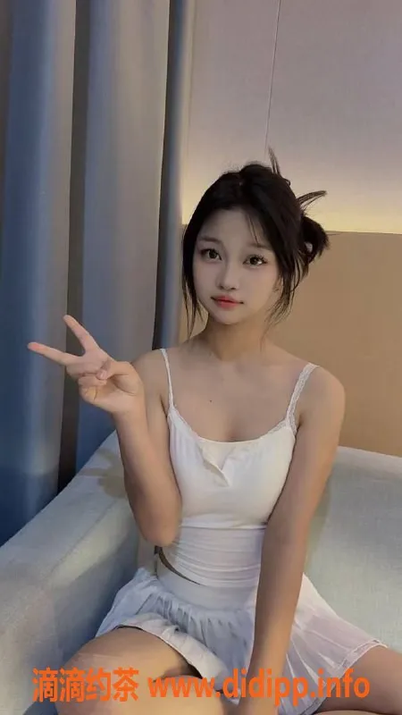 深圳楼凤-深圳龙华沐蓝 160cm 42kg C胸 800元起