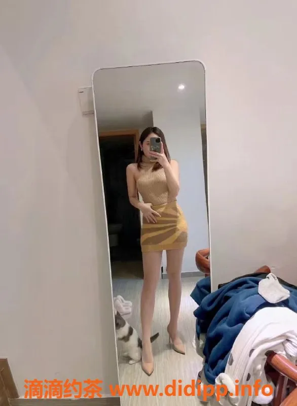 广州楼凤-天河闷骚球球，课费800p，服务态度超好