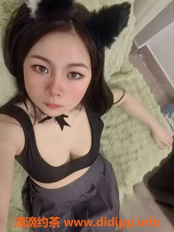 广州楼凤-天河嫩妹希芸，450p畅享舌吻大胸服务