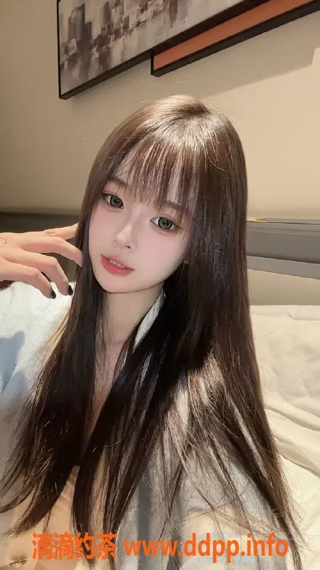 长沙楼凤-开福区20岁兜兜，163/92，700p服务多样