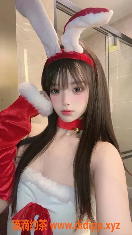 长沙楼凤-开福区20岁兜兜，163/92，700p服务多样