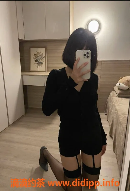 深圳楼凤-南山圆圆，1500元嫩妹，舌吻服务一流