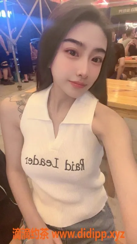 杭州楼凤-杭州上城区嫩妹小月，21岁165cm，千元服务体验