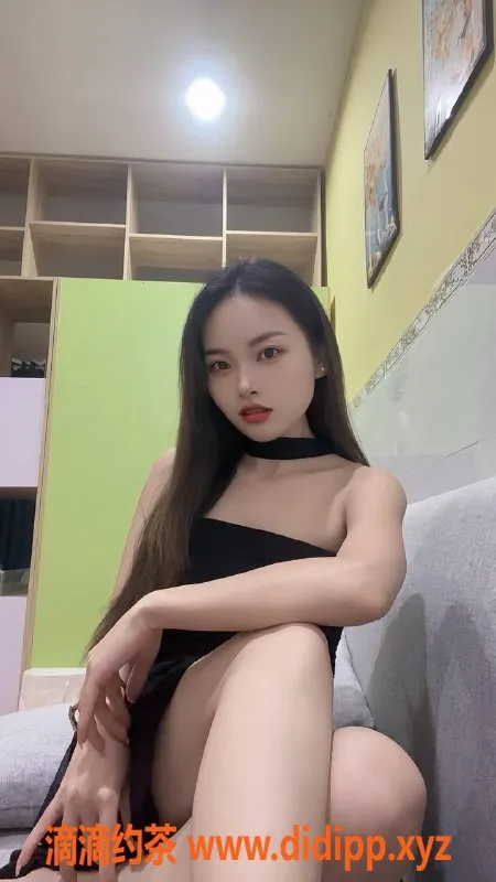 长沙楼凤-开福区嫩妹伊依，158cm 44kg，服务超赞！