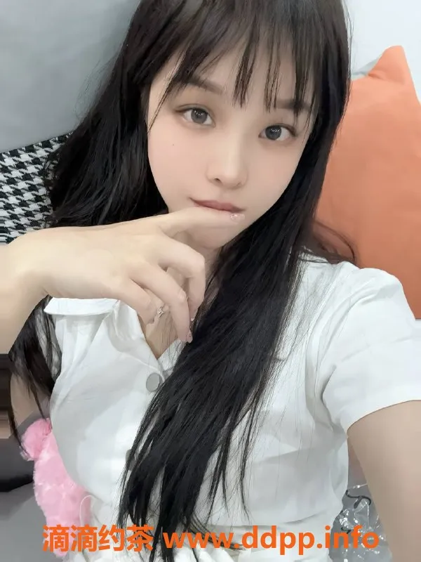 深圳楼凤资源信息,龙华馨怡，身高170 C罩杯，服务1200P起