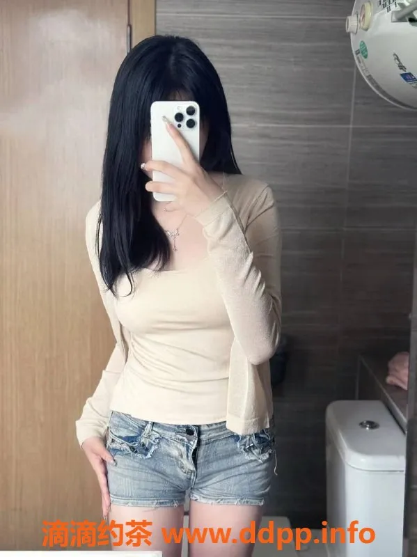 东莞楼凤-常平xixi，165cm 42kg，32B超乖巧服务