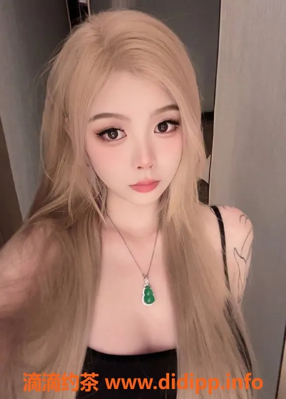 深圳楼凤-深圳南山小爱，23岁大胸美女，千五档服务