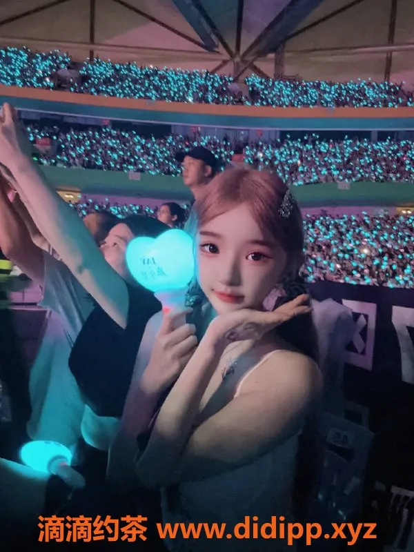 深圳楼凤资源信息,南山小海绵，舌吻制服服务，1100元起