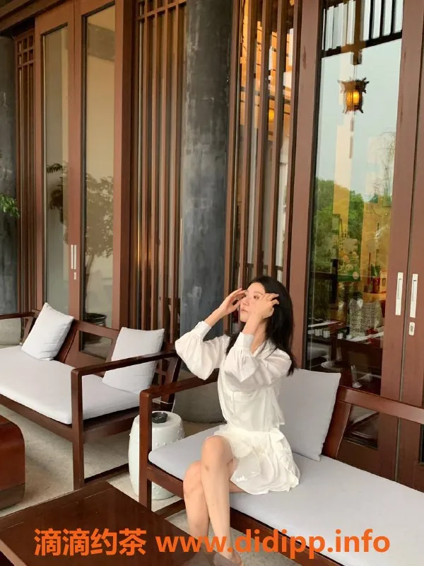 杭州楼凤-上城区173cm高颜值SM御姐 2000元起