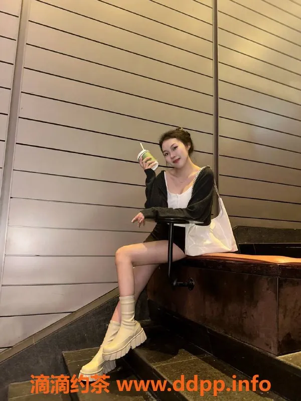 深圳楼凤资源信息,龙华 小米粥，165身高B胸，1000元起