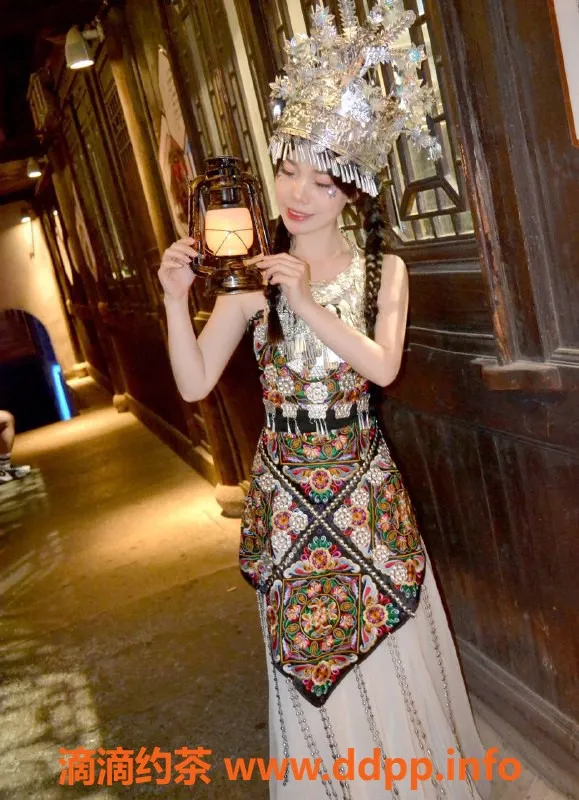 杭州上门服务-杭州小野猫，21岁，155cm，42kg，B杯，专属服务