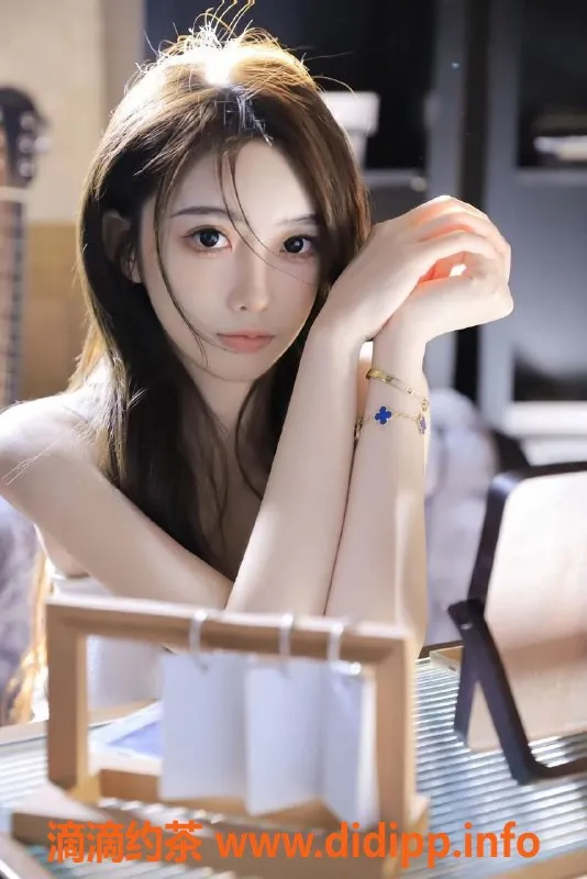 深圳楼凤-深圳福田小衣，169cm健身辣妹，超赞服务体验！