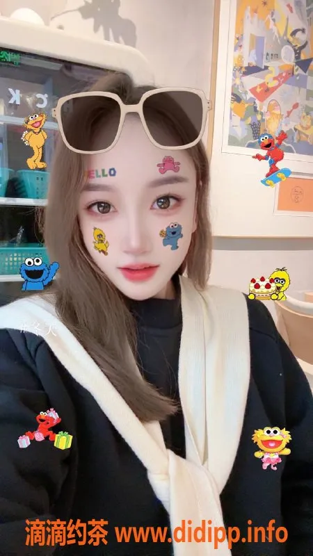 深圳楼凤-宝安琳宝，700元精致服务，制服诱惑尽享