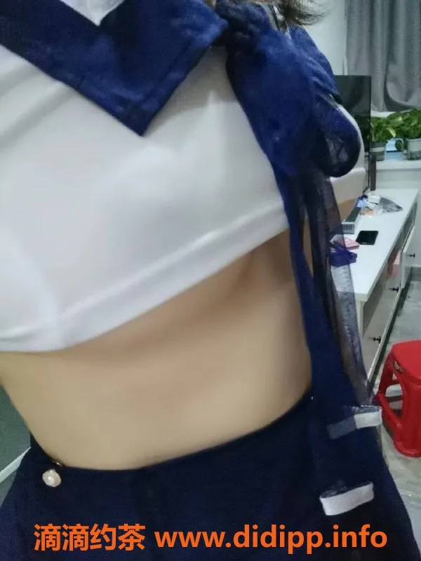 深圳楼凤-罗湖安妮，600元享鸳鸯浴与深喉服务