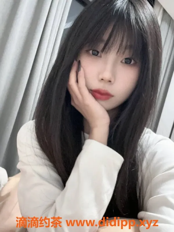 杭州楼凤-雅茹19岁165cm，45KG高挑妹，服务多样！