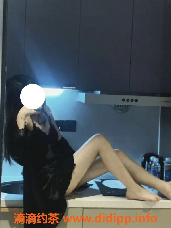 深圳楼凤-龙华芊芊老师 900元享多重服务