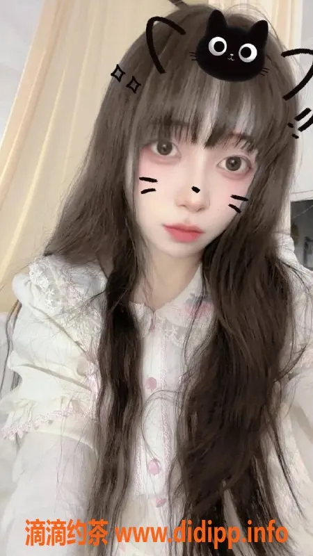 广州楼凤-天河嫩妹美芙，1000元等你来约！