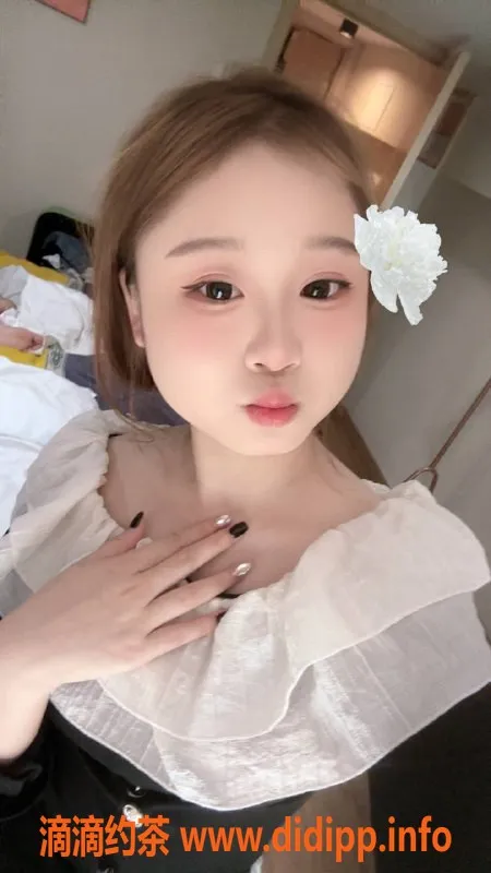 成都上门服务-成都嫩妹莉莉，18岁152cm，500元超值服务