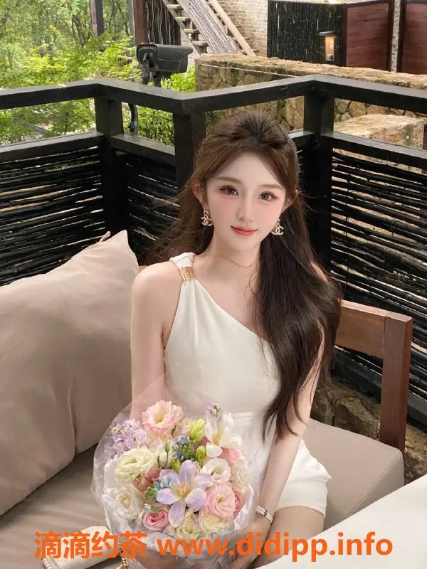 深圳楼凤资源信息,福田宣萱，1600元亲密服务，特别喜欢六九和吻