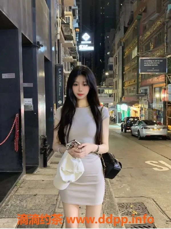 深圳楼凤资源信息,罗湖姗姗，舌吻陪浴只需1200元