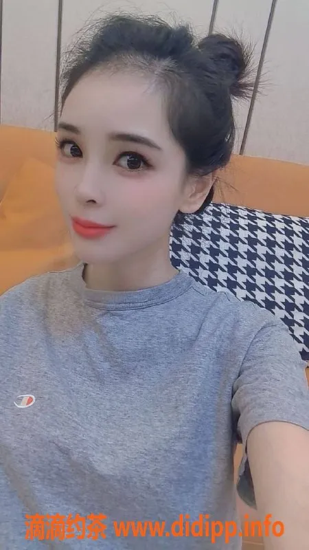 深圳楼凤-宝安七月，800元无套口服务，尽享六九体验