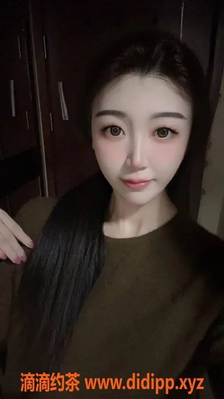 杭州楼凤-卷卷陪浴服务，174高95斤，甜美声音