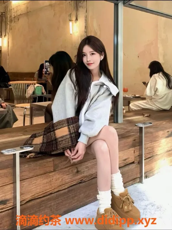 深圳楼凤-南山雨馨，800元深喉胸推服务，值得一试！