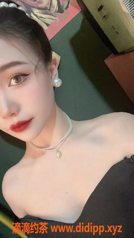 杭州楼凤资源信息,滨江区20岁可爱女孩CC，身材好，服务热情