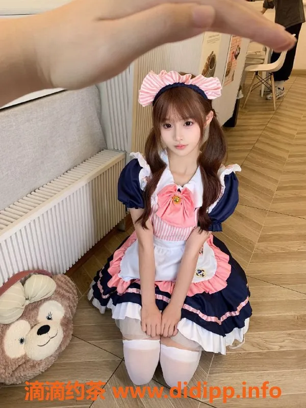 深圳楼凤-福田圆圆，1800元六九亲亲服务！