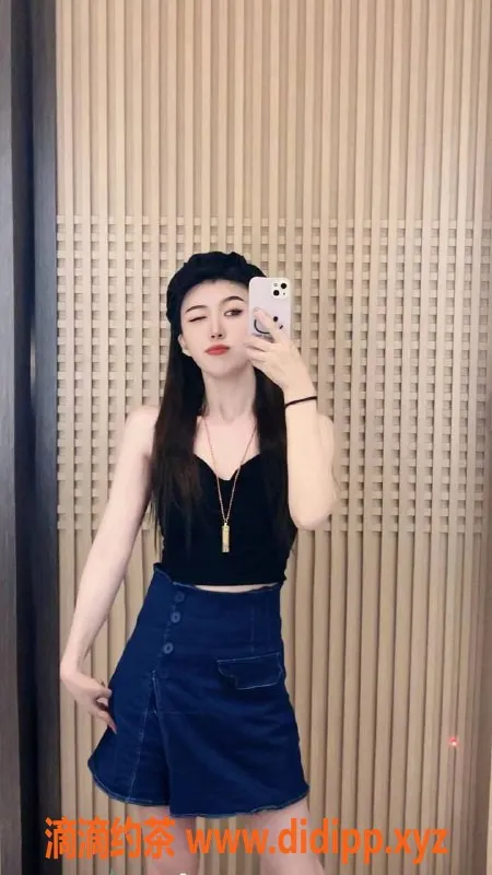 杭州楼凤资源信息,22岁卷卷，嫩妹三件套900p，陪浴服务