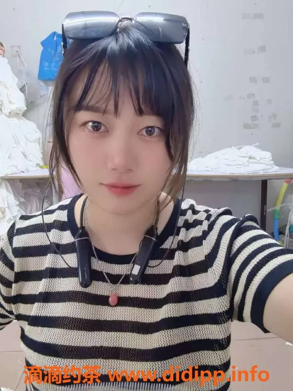 深圳楼凤-宝安冰冰，700元优惠鸳鸯浴服务体验