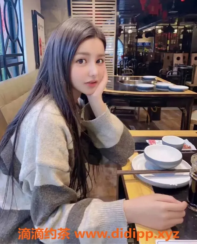 上海楼凤-静安妮可 171cm长腿 D罩杯 1400元起