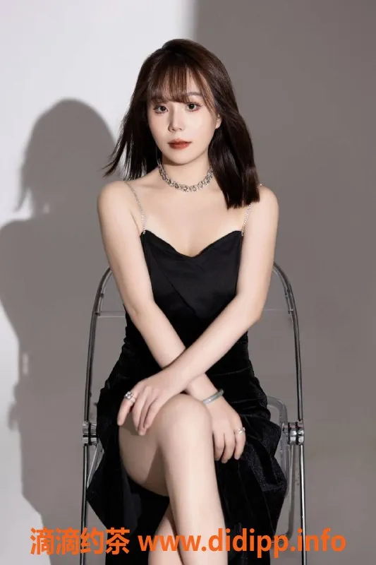 东莞楼凤-南城洋洋，初见500元，夜场2000元！