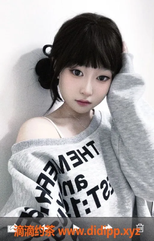 上海楼凤-徐汇白虎萝莉伊吱，153cm 34C 38kg限时优惠