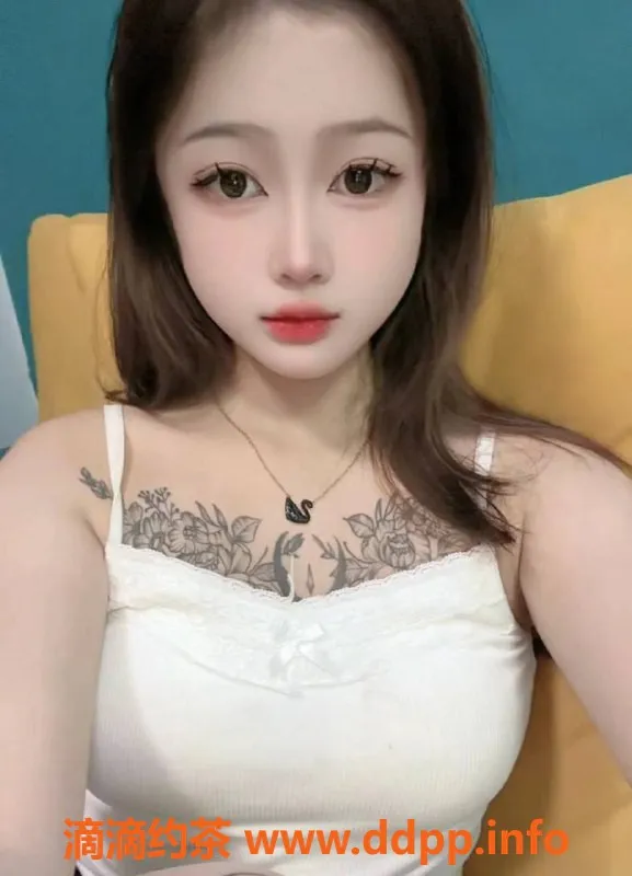 长沙楼凤-雨花区小荷，20岁C罩杯，5p起的贴心服务