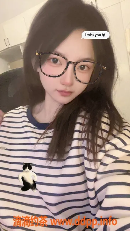 广州楼凤-海珠小蔓，嫩妹COS，水费800p双飞服务