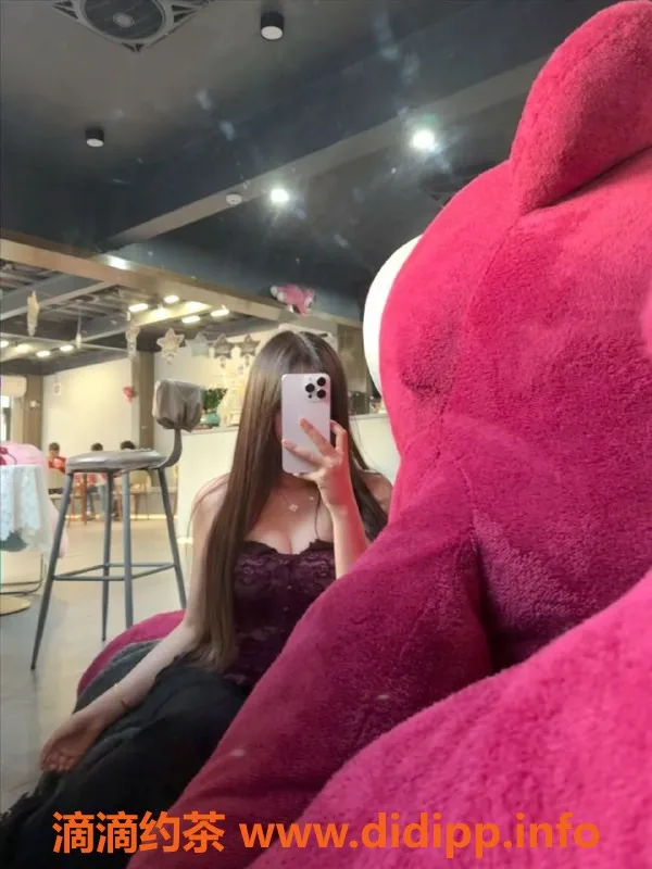 深圳楼凤资源信息,南山知知，御姐大胸可外出，课费2000起