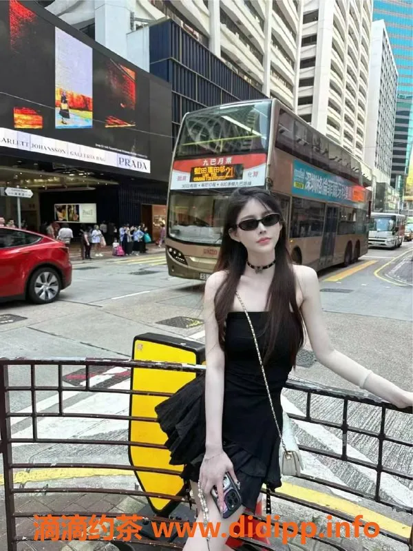 深圳楼凤资源信息,南山乔南汐，1600元深喉口爆服务