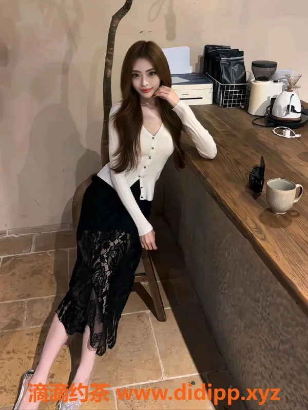 广州楼凤资源信息,张诗曼，天河御姐，25PP夜课服务等你来体验！