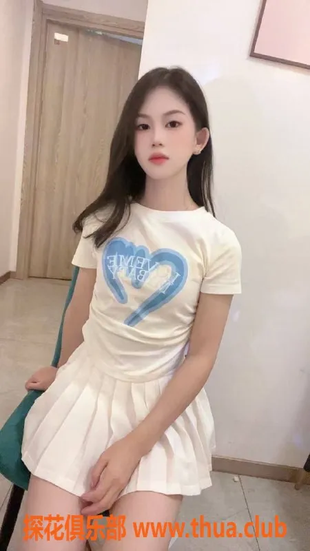 深圳楼凤资源信息,龙华晚晚，800元体验独特服务