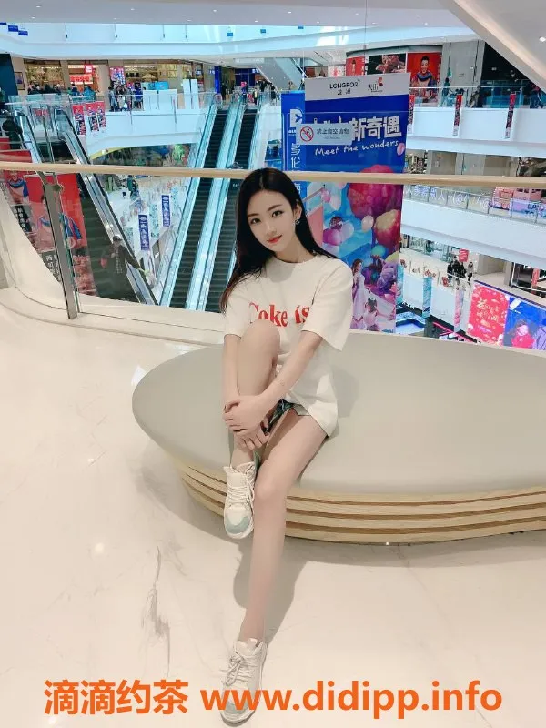 深圳楼凤资源信息,龙华诺诺，1200元双向激情服务，角色扮演佳