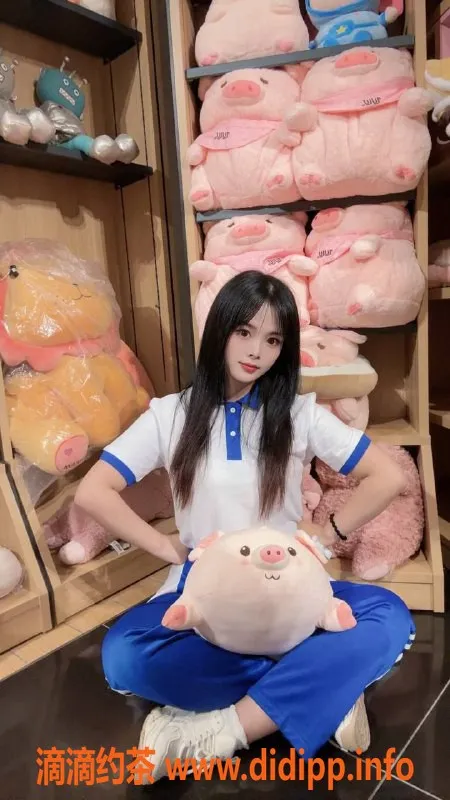 深圳楼凤资源信息,福田小可，时尚新宠，优质服务等你体验