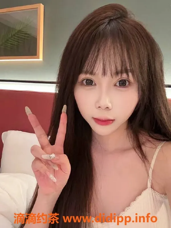 深圳楼凤-南山雨嘉，价格1200，舌吻与制服服务等你来尝试！