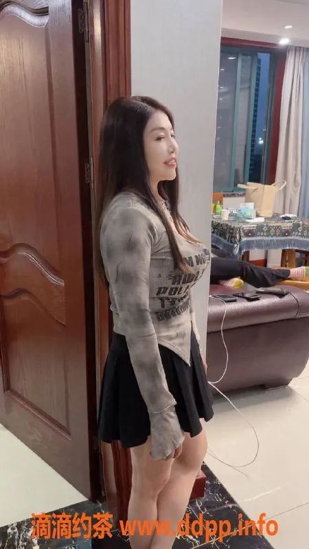 杭州上门服务-拱墅区超性感路路，400P的双飞体验