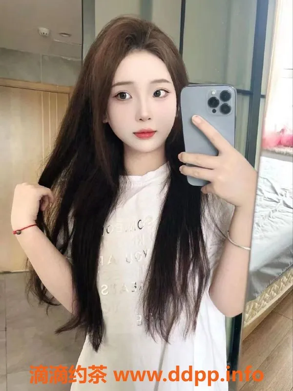 杭州楼凤资源信息,19岁微胖嫩妹笑笑，165cm身高，10p服务