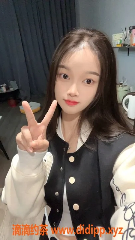 深圳楼凤-龙华丹丹，800元热情服务，制服诱惑等你体验