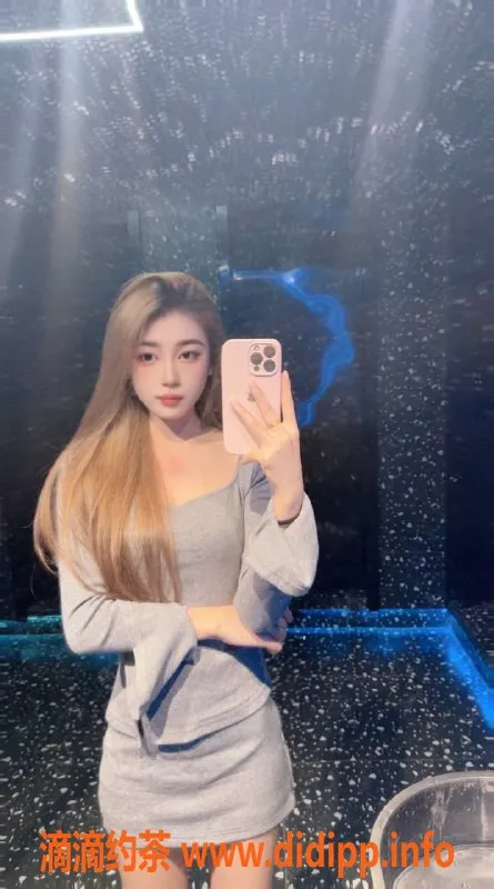 杭州上门服务-拱墅区玲玲，165cm 45kg 清纯嫩妹，1100元上门服务