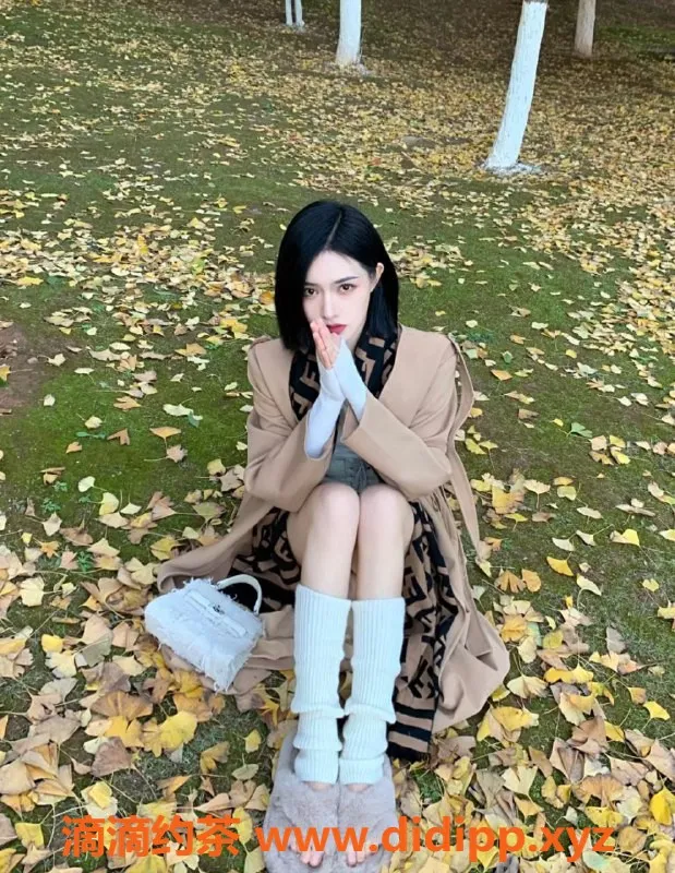 杭州楼凤-可欲可纯琪琪，171cm 95斤，陪浴69服务